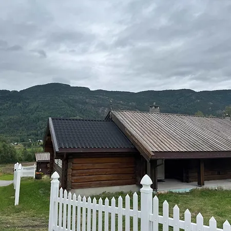 Apartman Hyggelig Pa Smabruk